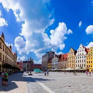 https://cozy-flat-in-rynek.hotelswroclaw.com